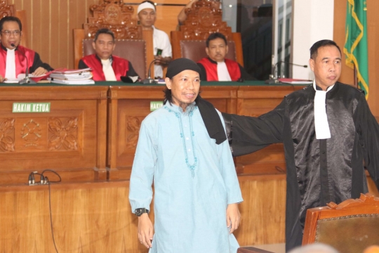 Terdakwa bom Thamrin jalani sidang vonis