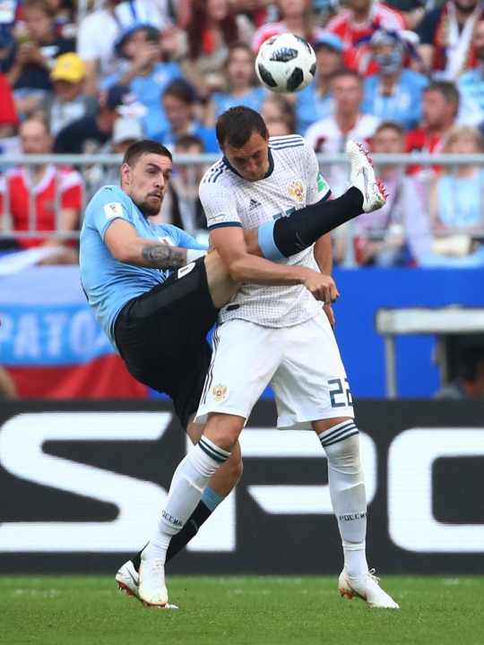 Hajar Rusia 3-0, Suarez, Laxalt dan Cavani antar Uruguay jadi juara grup