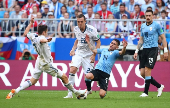 Hajar Rusia 3-0, Suarez, Laxalt dan Cavani antar Uruguay jadi juara grup