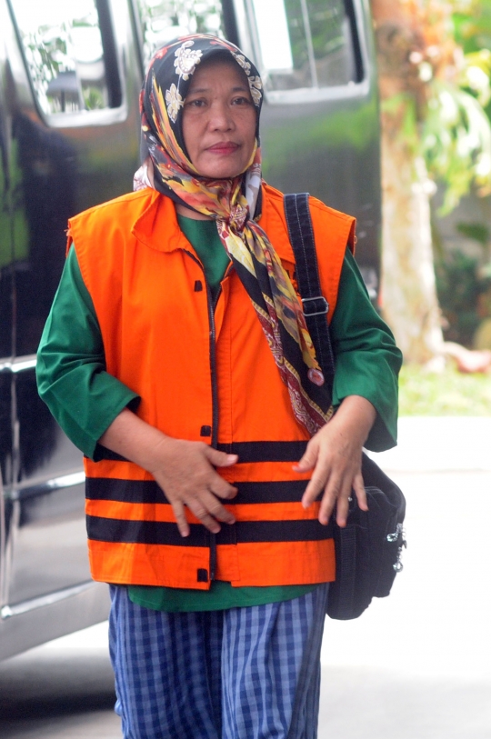Inna Silestyanti lengkapi berkas terkait suap di Pemkab Jombang