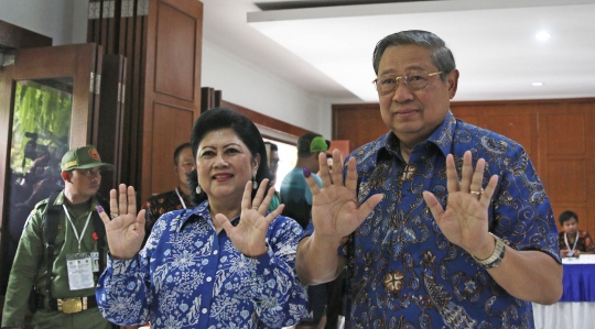 Gunakan hak pilih, SBY mencoblos di TPS Gunung Putri