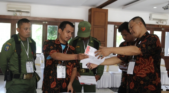 Deddy Mizwar-Dedi Mulyadi menang di TPS tempat SBY nyoblos