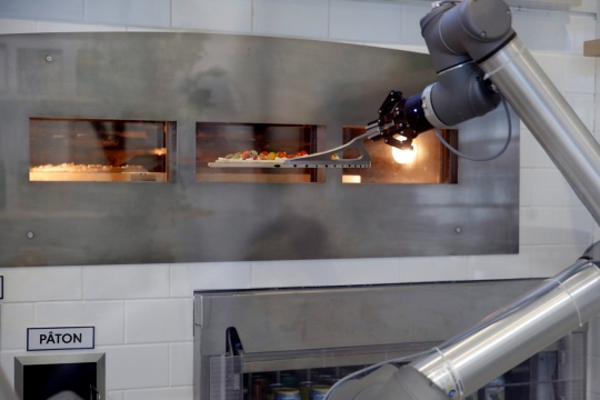 Jika robot gantikan tugas koki pembuat pizza