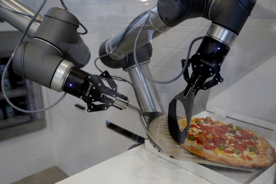 Jika robot gantikan tugas koki pembuat pizza