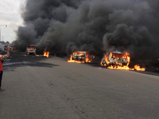 9 orang tewas akibat truk tangki minyak terbakar di Nigeria