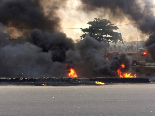 9 orang tewas akibat truk tangki minyak terbakar di Nigeria