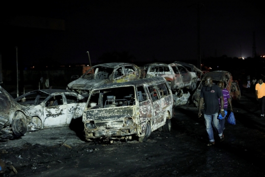 9 orang tewas akibat truk tangki minyak terbakar di Nigeria