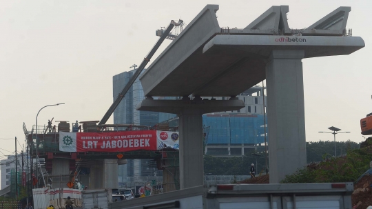 Penyelesaian proyek LRT Jabodebek terus dikebut