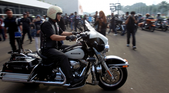 Gaya Ketua MPR naik moge