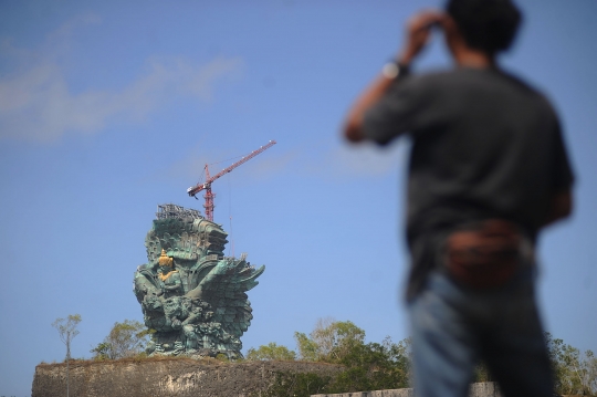 Melihat penyelesaian Patung GWK tertinggi kedua dunia di Bali