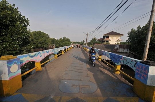 Warna-warni mural Betawi di Kampung Pitung