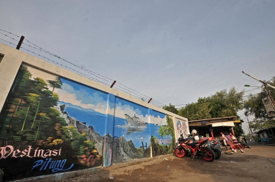 Warna-warni mural Betawi di Kampung Pitung