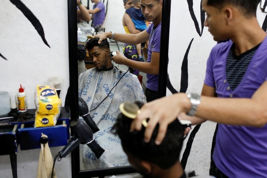 Krisis makin parah, warga Venezuela bertahan hidup dengan sistem barter