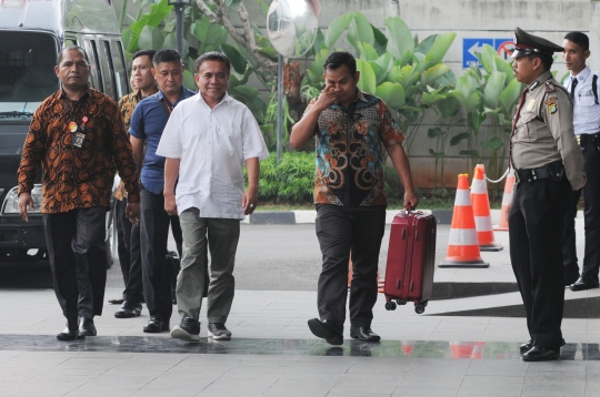 Terjaring OTT, Gubenur Aceh Irwandi tiba di KPK