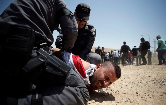 Aksi brutal polisi Israel tangkap warga Palestina yang menolak digusur