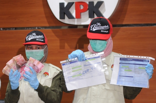 KPK beberkan barang bukti hasil OTT di Aceh