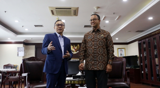 Kehangatan Anies Baswedan dan Zulkifli Hasan bahas isu politik terkini