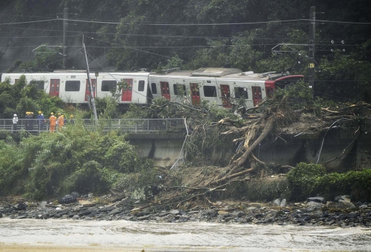 Banjir landa Jepang, 11 orang tewas dan 45 hilang
