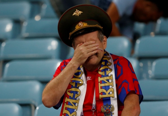 Isak tangis selimuti suporter Rusia