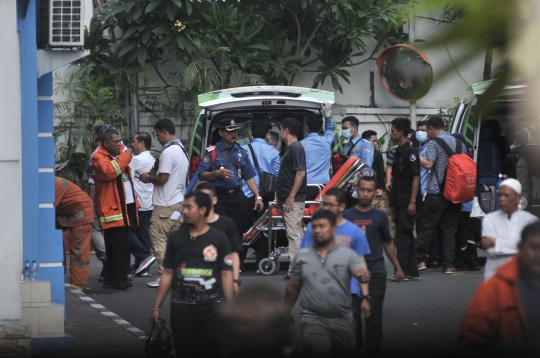 Tim pemadam selamatkan 20 korban saat kebakaran di Kemenhub