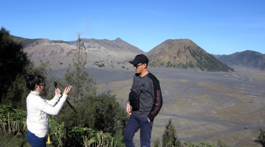 Pesona Gunung Bromo yang selalu memikat wisatawan