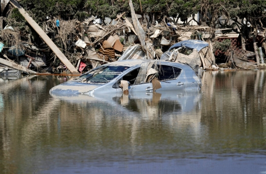 Porak-poranda Jepang usai diterjang banjir yang tewaskan ratusan orang