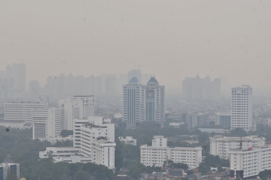 Kabut pekat selimuti Ibu Kota