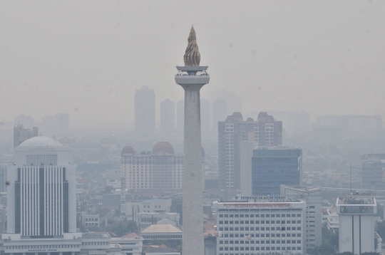 Kabut pekat selimuti Ibu Kota