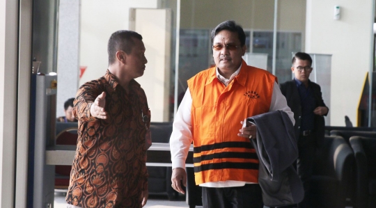 Terkait suap Gubernur Gatot, KPK tahan anggota DPRD Sumut Mustofawiyah