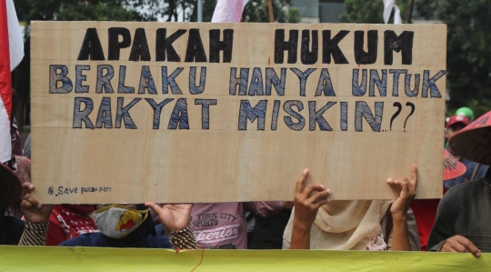 Warga Pulau Pari kembali bondong-bondong demo PN Jakarta Utara