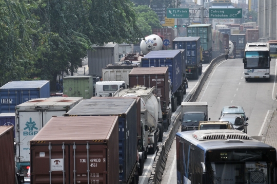Semrawut kemacetan truk kontainer di Tanjung Priok