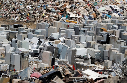 Penampakan gunungan sampah usai banjir terjang Jepang