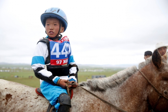 Aksi joki cilik di pacuan kuda Mongolia