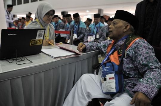 Kloter 1 jemaah haji mulai padati Asrama Pondok Gede