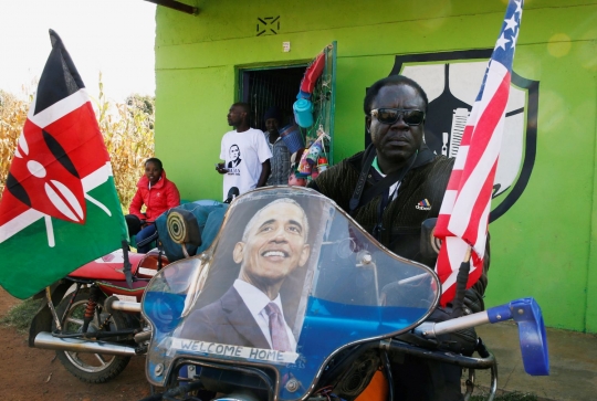 Pulang kampung, Obama temui neneknya di Kenya