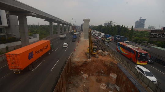 PT Jasa Marga tutup tiga lajur Tol Cikampek-Jakarta