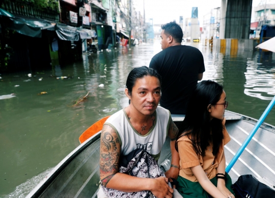 Badai Tropis Son-Tinh lumpuhkan Manila