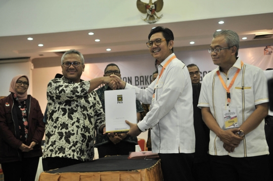 Jelang tengah malam, 5 Parpol daftarkan bakal caleg ke KPU