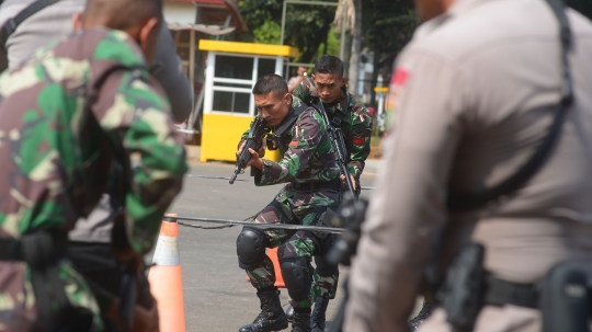 Aksi TNI-Polri dalam latihan pengamanan Asian Games 2018