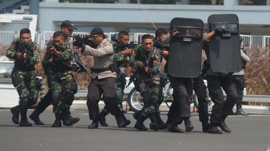 Aksi TNI-Polri dalam latihan pengamanan Asian Games 2018