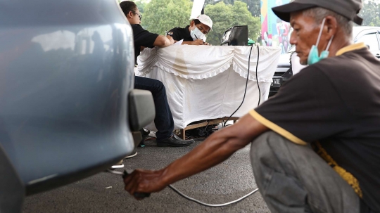 Tekan polusi udara, sejumlah mobil uji emisi gratis di Senayan