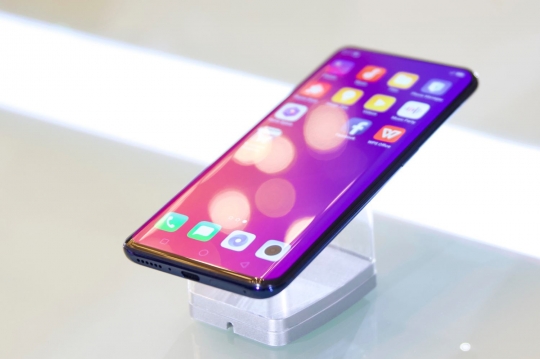 Melihat peluncuran ponsel canggih OPPO Find X yang dibanderol Rp 13 juta