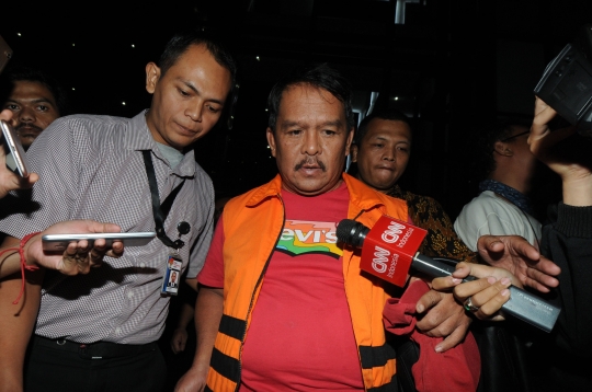 KPK resmi tahan Bupati Labuanbatu Pangonal Harahap