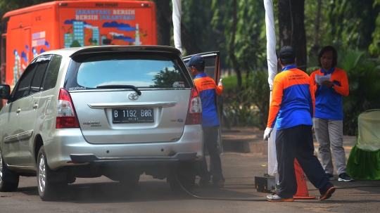 Kontrol kualitas udara, kendaraan bermotor lakukan uji emisi