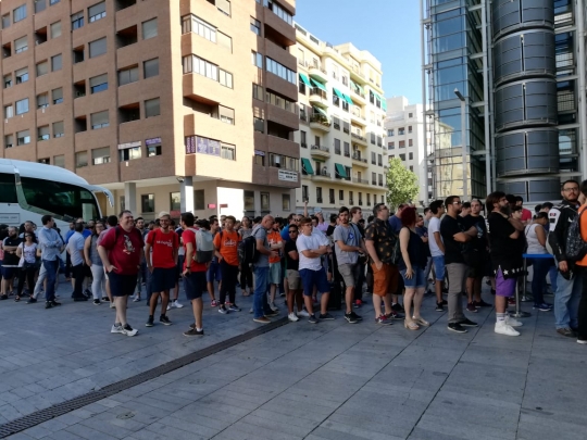 Suasana perilisan Xiaomi Mi A2 di Madrid