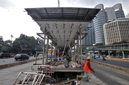 Perluasan halte Transjakarta GBK