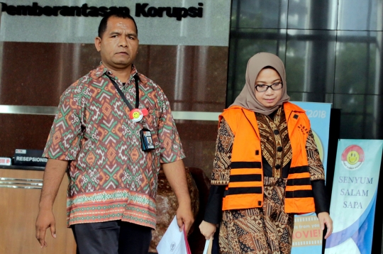 Wakil Ketua Komisi VII DPR Eni Maulani Saragih usai jalani pemeriksaan di KPK