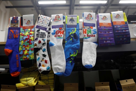 John Crazy Socks, perusahaan yang dibuat anak down syndrome