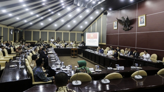 Zulkifli Hasan pimpin rapat gabungan MPR