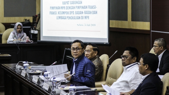 Zulkifli Hasan pimpin rapat gabungan MPR